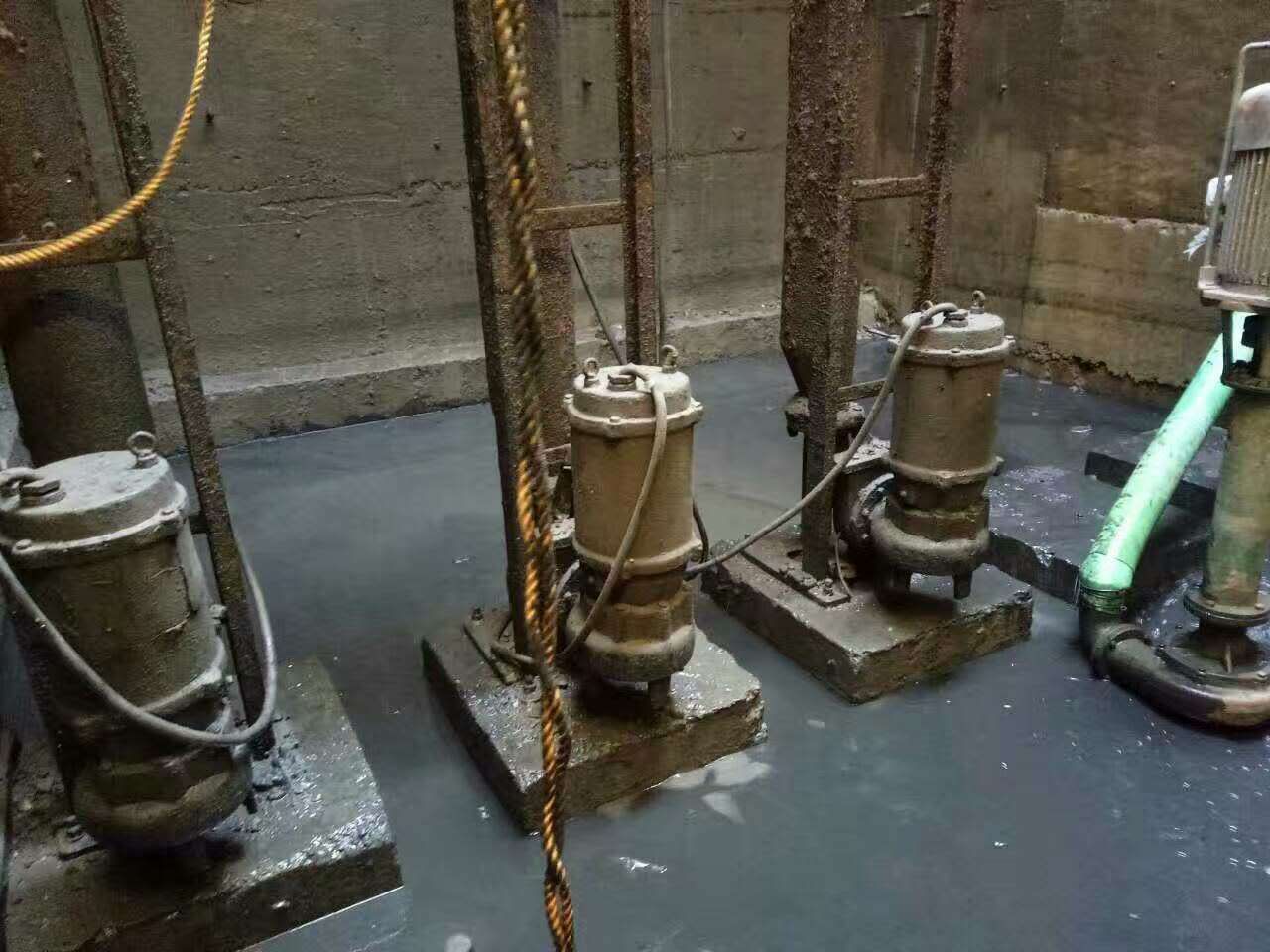 古浪污水池清理